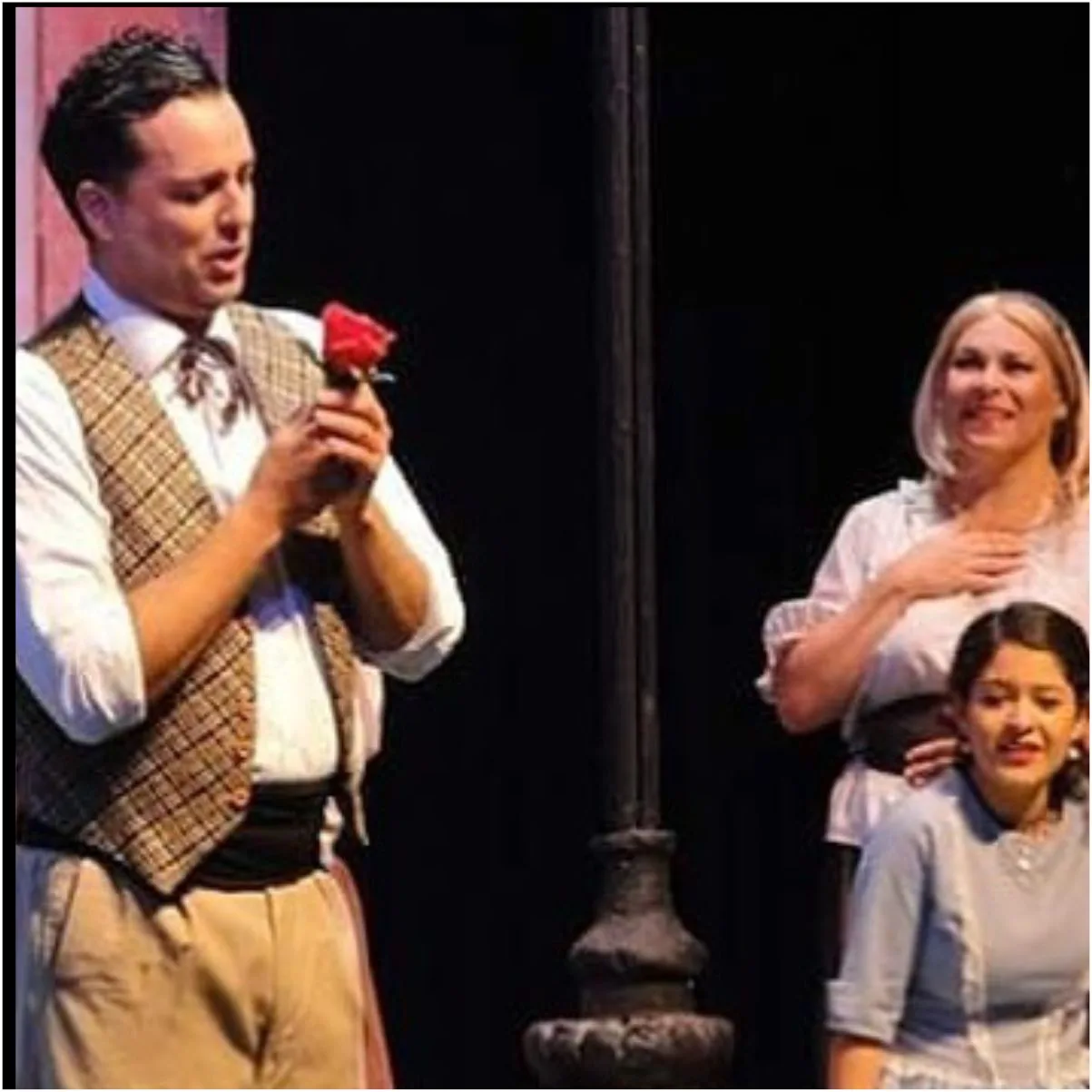 tenor venezolano juan luis dominguez flor roja los gavilanes